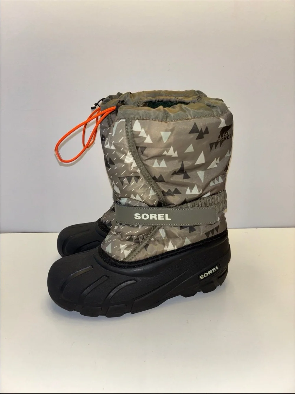 Sorel Kids Youth Flurry™ Print snow boots size 5